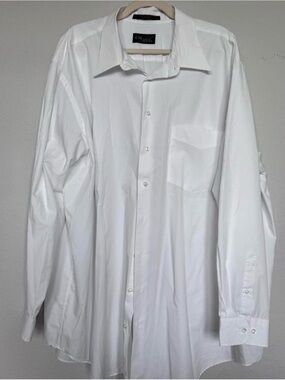 Classic Men's White Long-Sleeve Dress Shirt
